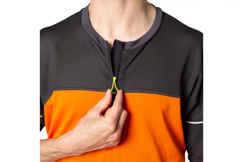 Asics Fujitrail Top Tee 2011B895-800 Asics Fujitrail Top Tee 2011B895-800