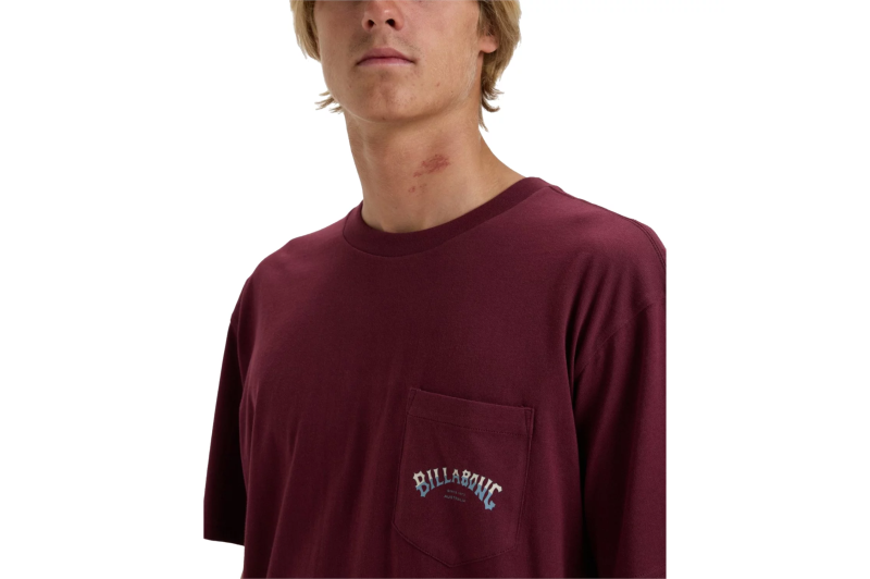 Billabong Stacked Arch Tee EBYZT00175-RSN0 Billabong Stacked Arch Tee EBYZT00175-RSN0